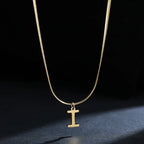 Damen-Choker-Halskette mit Initialen-Anhänger i