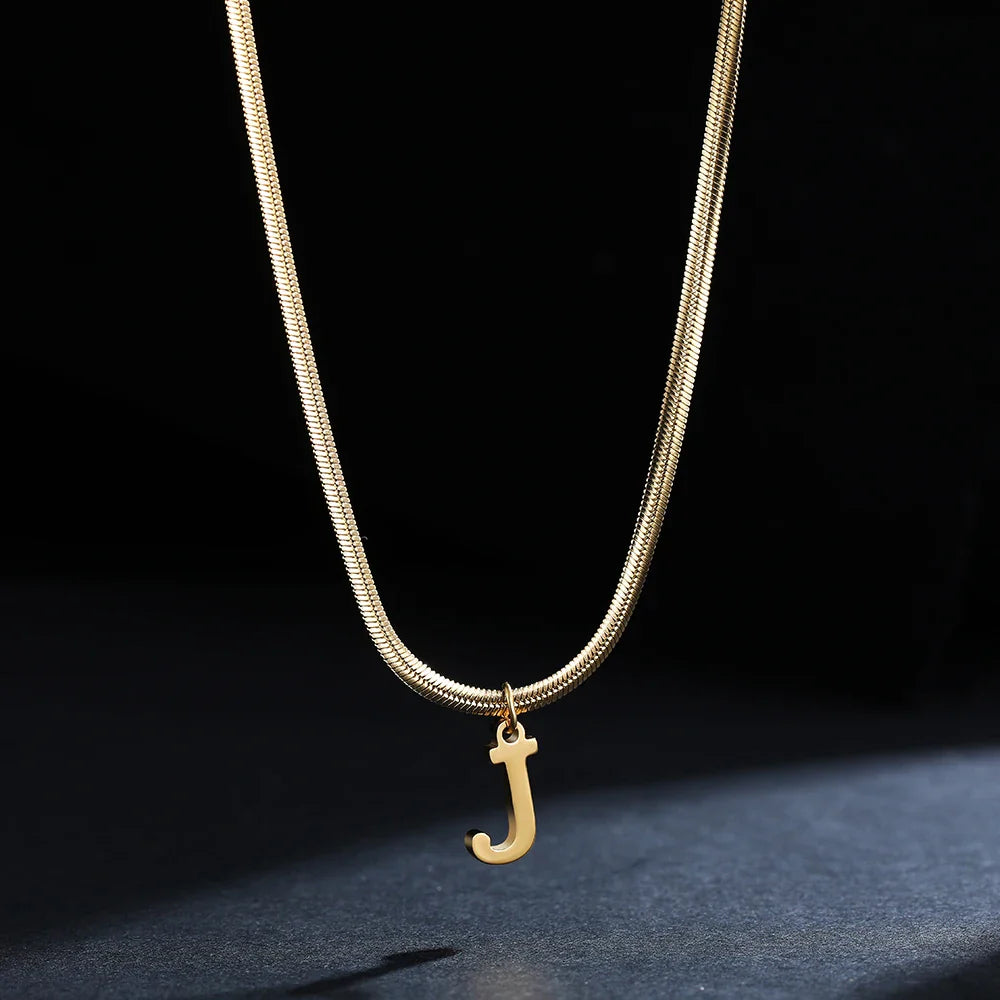 Damen-Choker-Halskette mit Initialen-Anhänger j