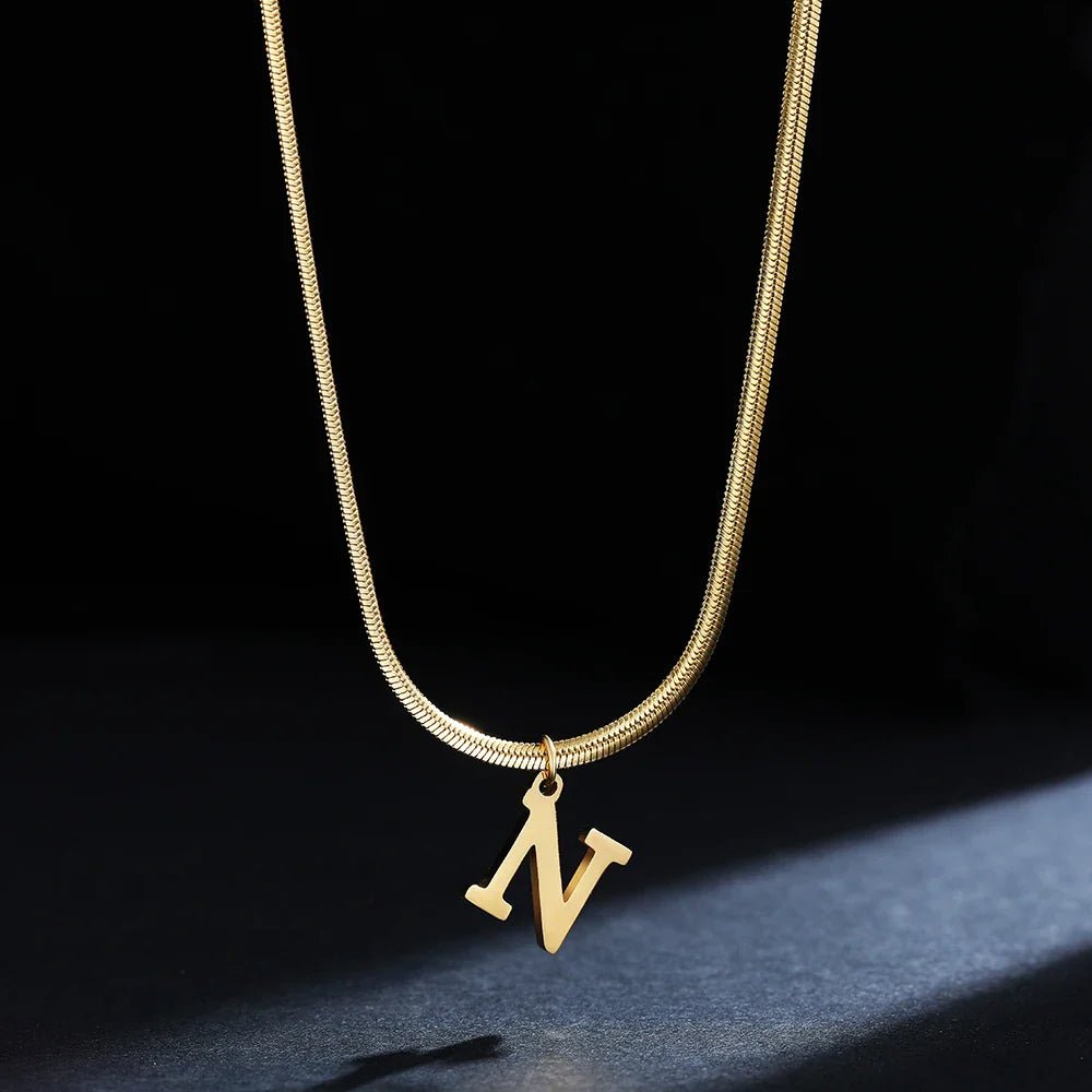Damen-Choker-Halskette mit Initialen-Anhänger n