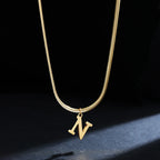 Damen-Choker-Halskette mit Initialen-Anhänger n