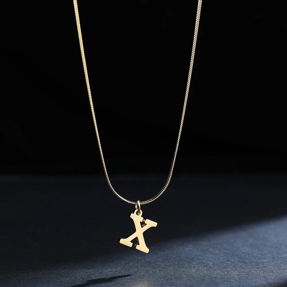 Damen-Choker-Halskette mit Initialen-Anhänger x