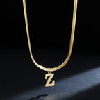 Damen-Choker-Halskette mit Initialen-Anhänger z