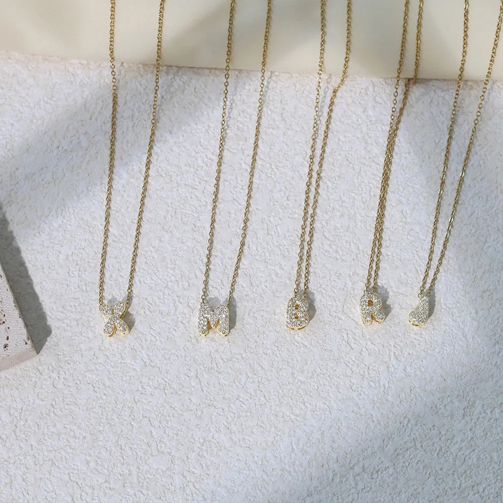 Damen-Choker mit minimalistischem Anhänger Initiale