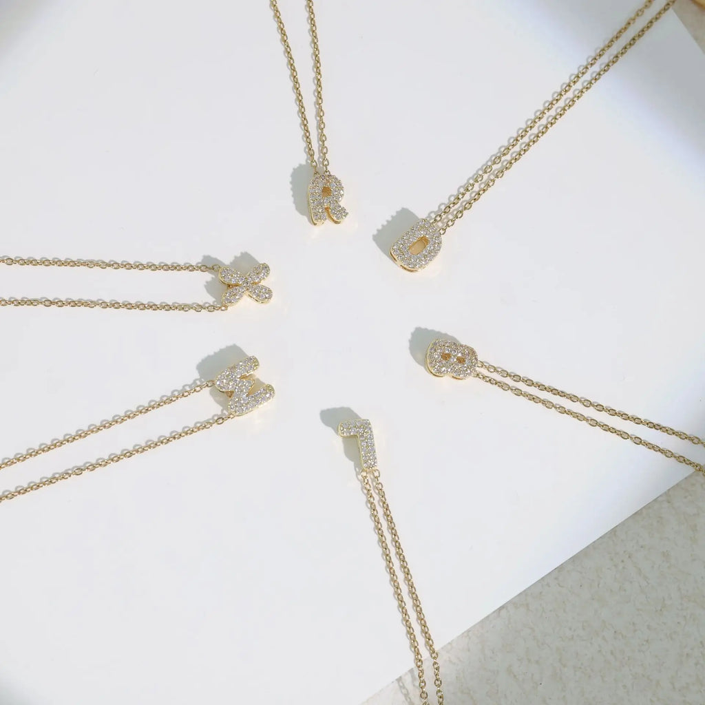 Damen-Choker mit minimalistischem Anhänger Initiale