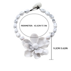 Choker mit großem Blumenanhänger 