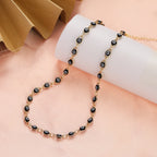 Birden fazla siyah nazar boncuğu uçlu choker kolye