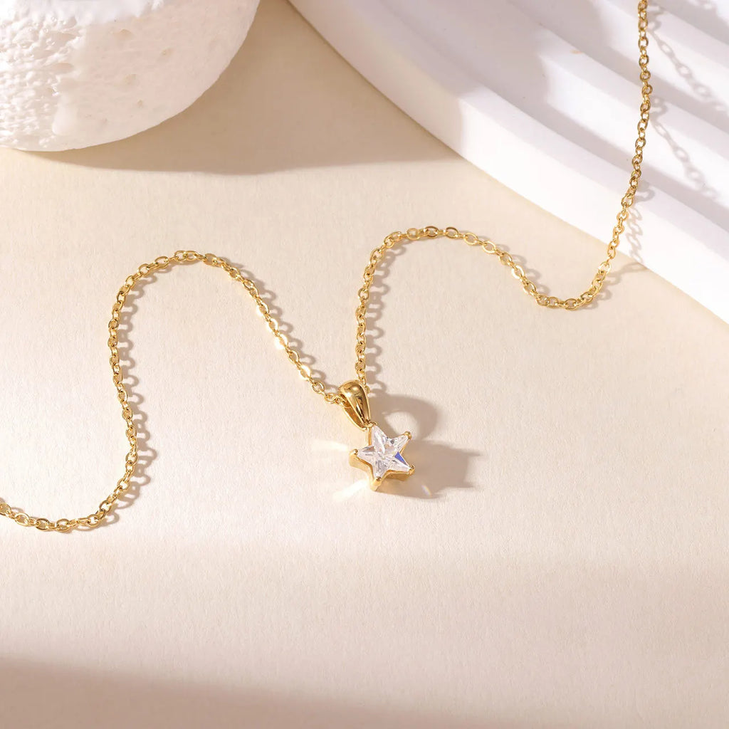 Choker-Halskette mit Sternanhänger mit Zirkonia-Pavé aus Gold