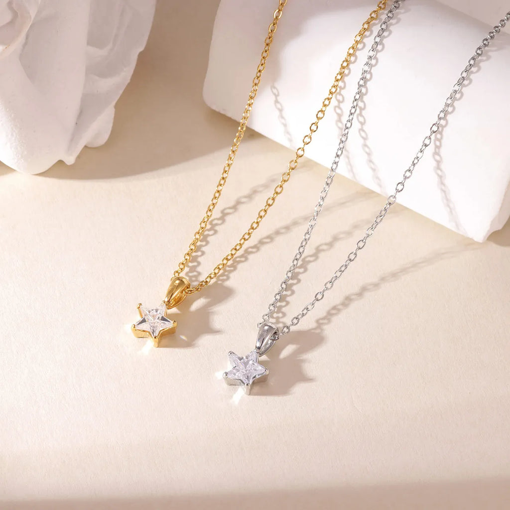 Choker-Halskette mit Sternanhänger mit Zirkonia-Pavé aus Gold