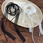 Choker-Halskette mit Schleifenanhänger 