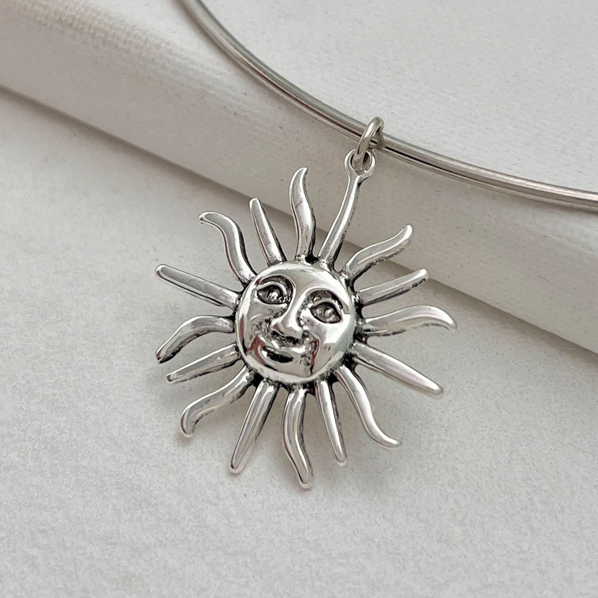 Halskette Choker mit silberanhänger Sonne