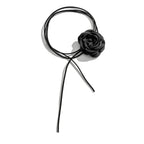 Elegante Halskette mit Anhänger Große schwarze Rosenblüte 1