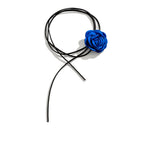 Elegante Halskette mit großem Rosenblütenanhänger 