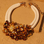 Ethno-Choker mit hübschem Anhänger