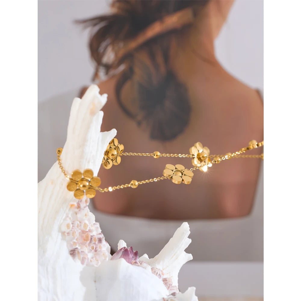 Halskette Choker Anhänger mit goldenen Blumen