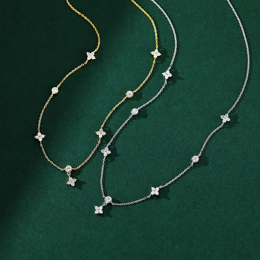 Choker Halskette mit Blumenanhänger aus Zirkon in Silber