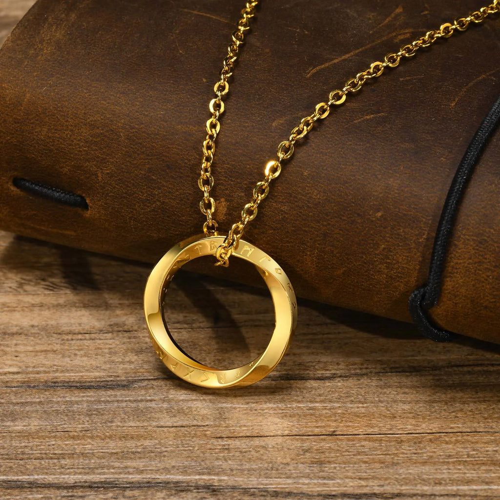 Wikingerkette mit rundem Runenanhänger aus Gold