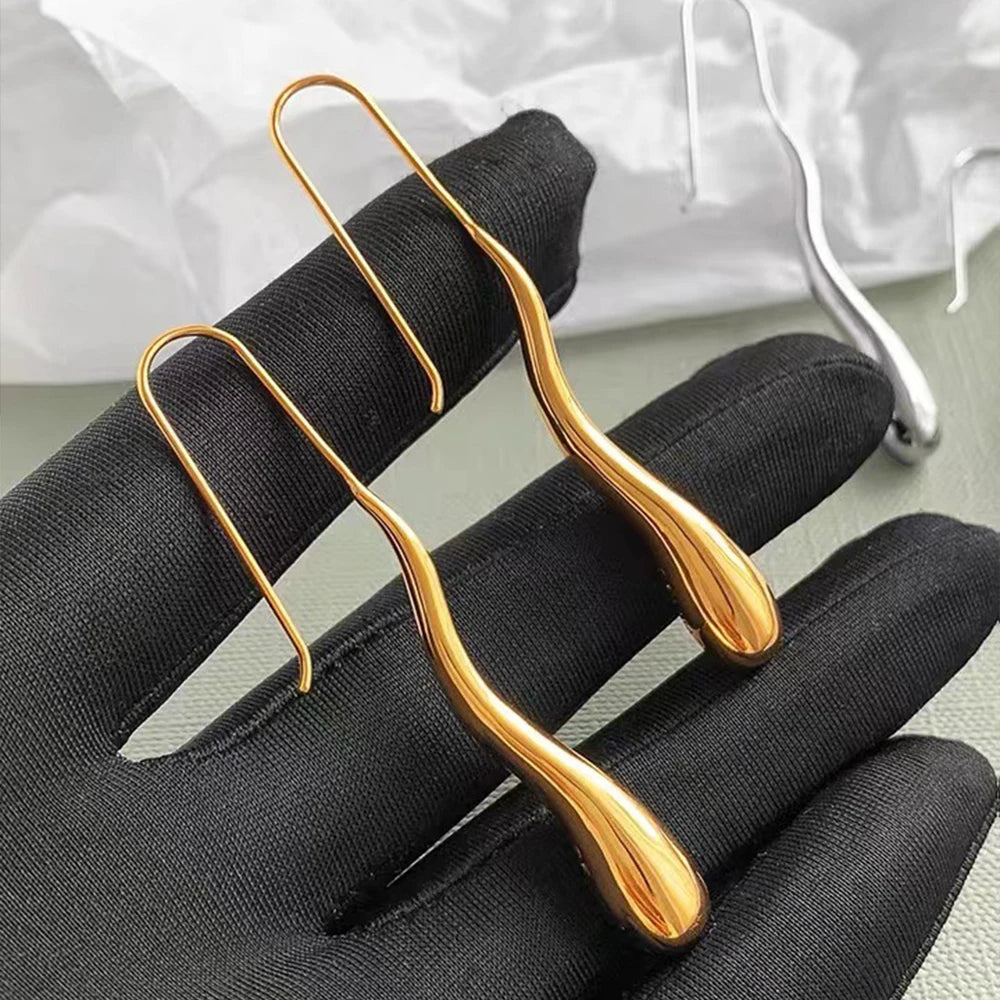 Elegante hängende Ohrringe feiner Wassertropfen Gold