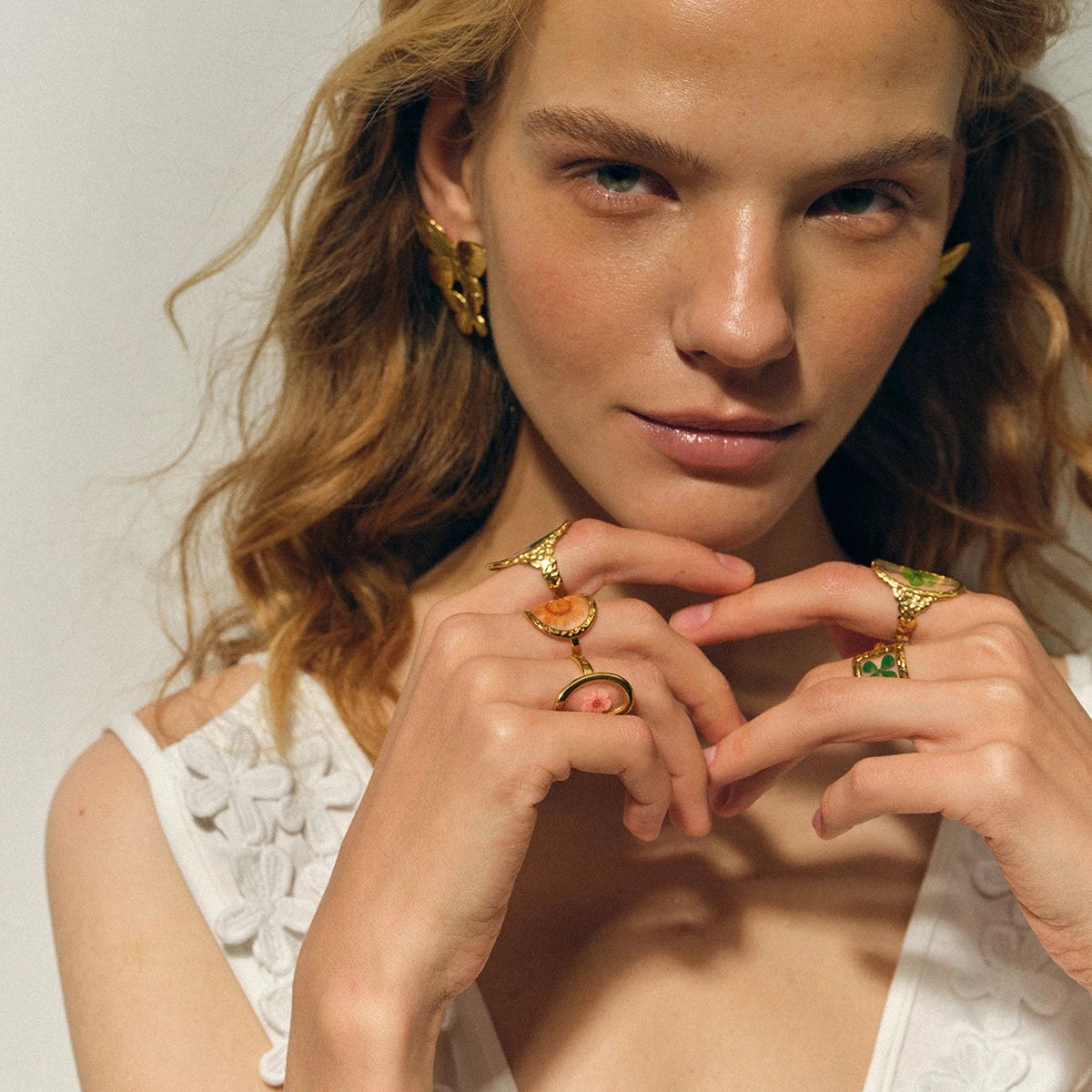 Großer Ring Blumenring im transparenten Rahmen