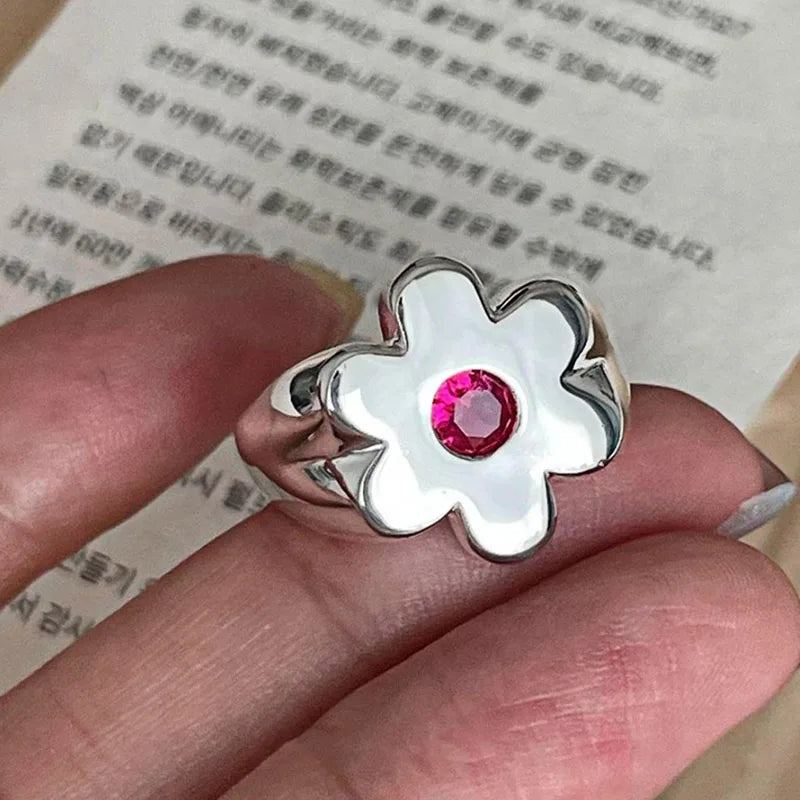 Großer Blumenring mit Zirkonia