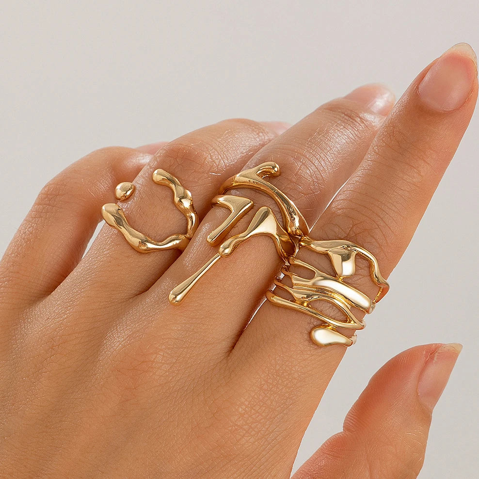 Langer Ring Wassertropfen Gold