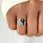 Set mit 2 Yin Yang Ringen mit Zirkonia