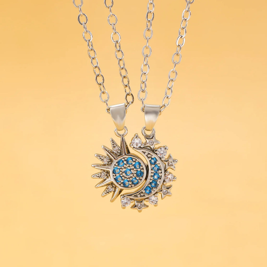 Set mit 2 Halsketten mit Mond- oder Sonnenanhänger aus Zirkon für Paare in Silber