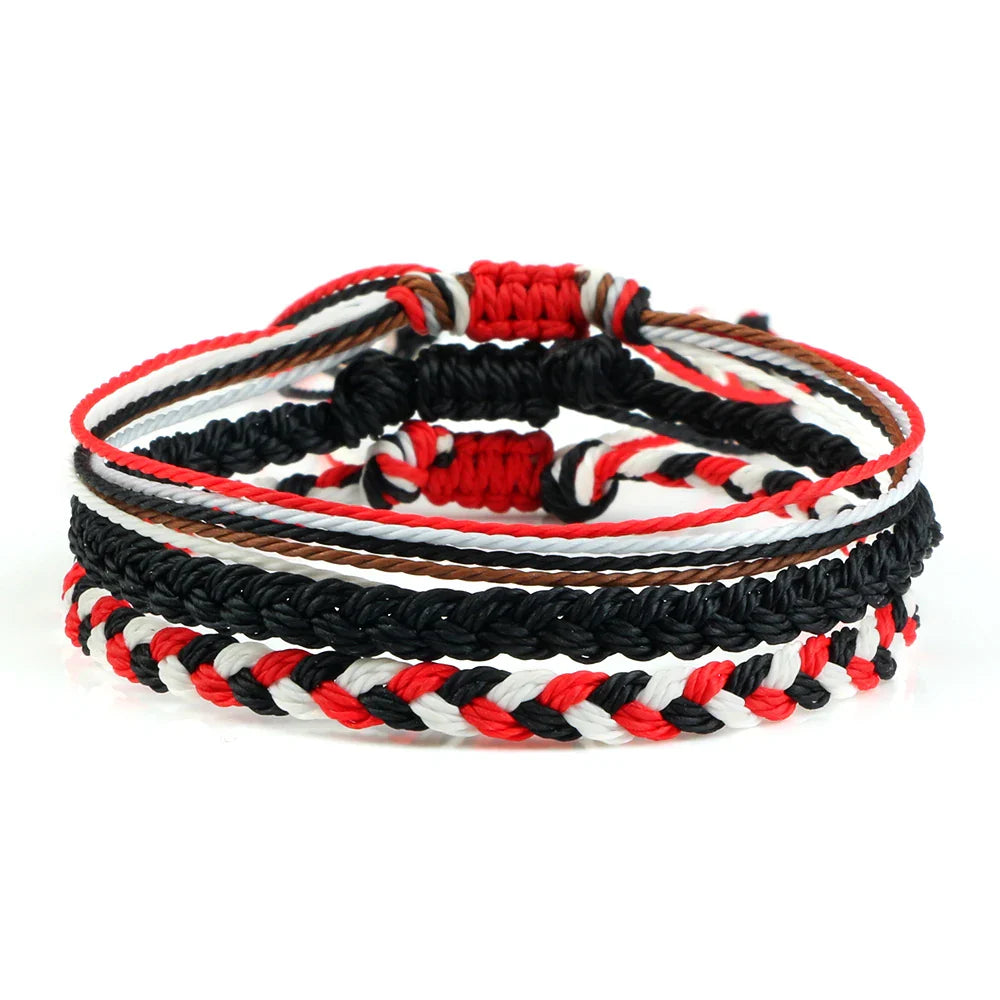 Set aus 3 geflochtenen mehrfarbigen brasilianischen Armbändern 