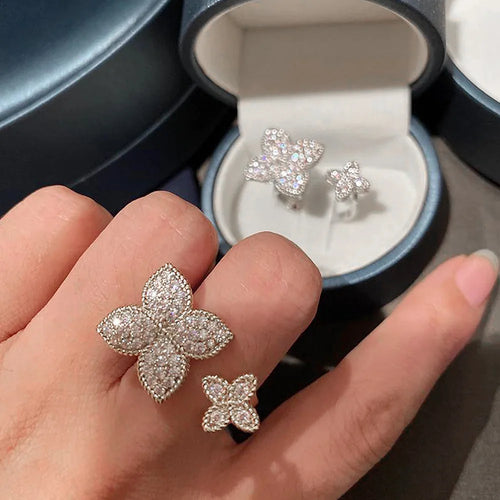 Set aus 2 Ringen mit Blumenring aus Zirkon in Gold
