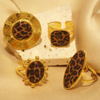 Set von Leoparden-Ringringen im ethnischen Stil