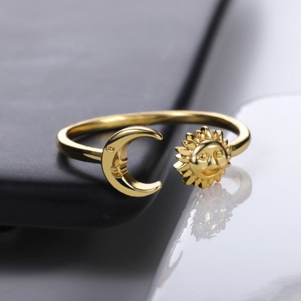 Ring Mond Sonne Gestirne Frau Gold
