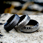 Alte Wikinger-Ring mit Runen