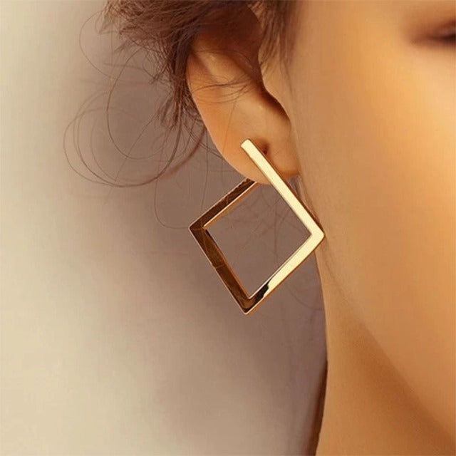 Geometrische Ohrringe aus Gold
