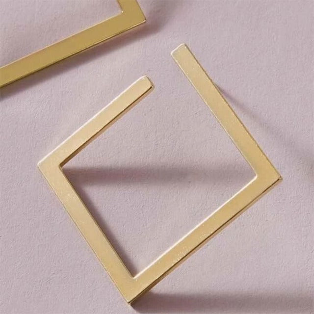 Geometrische Ohrringe aus Gold