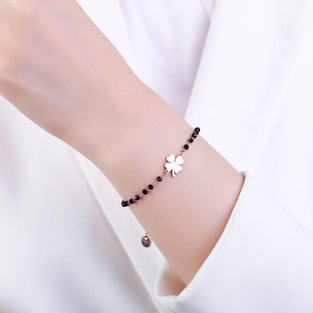 Glücksbringer-Armband mit vierblättrigem Kleeblatt