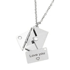 Halskette mit Umschlag-Anhänger